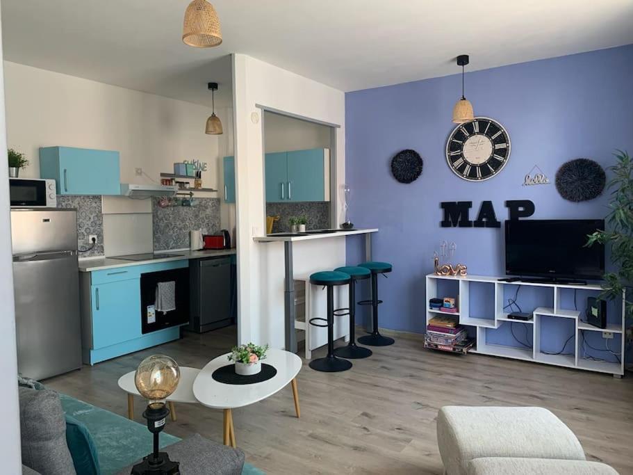 38 Maison Entiere,Place De Parking Et Garage Pour Moto Velo A La Demande Dunkirk Esterno foto