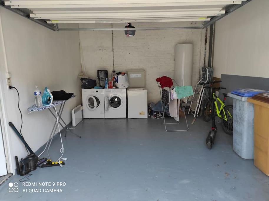 38 Maison Entiere,Place De Parking Et Garage Pour Moto Velo A La Demande Dunkirk Esterno foto